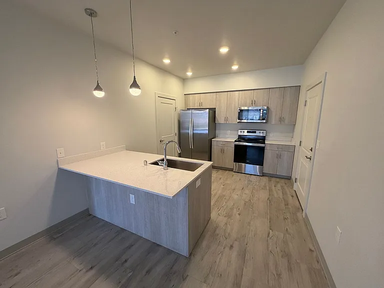 Nathan Apartments — Photo 59