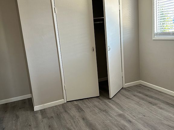 3rd image of 109 W Mariposa E #109