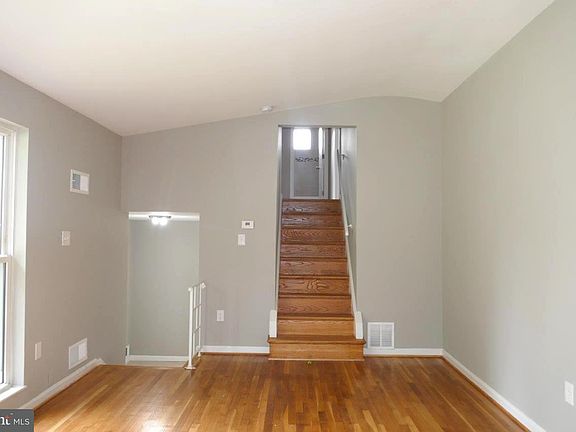 4th image of 12910 Margot Dr