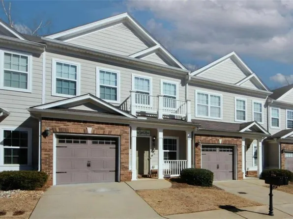 7754 Carnegie Dr, Fairburn, GA 30213