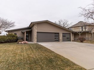 506 Lakeshore Dr, Lincoln, NE 68528