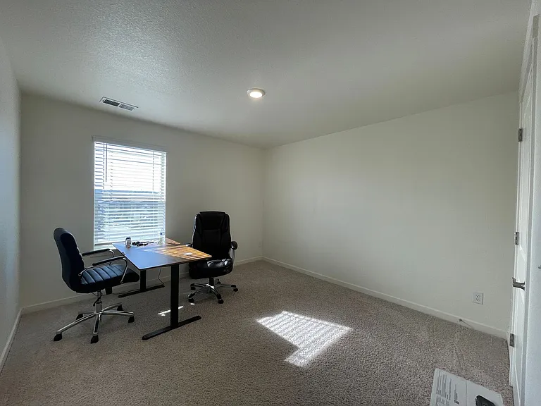2224 Rosette Ln — Photo 26