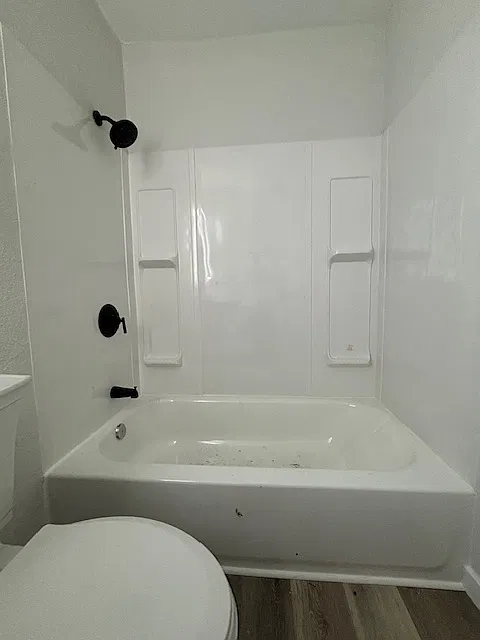 2714 Center St — Photo 2
