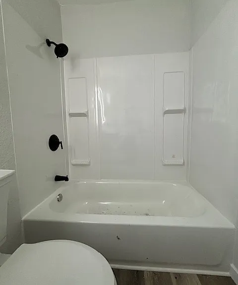 2734 Center St #D — Photo 3