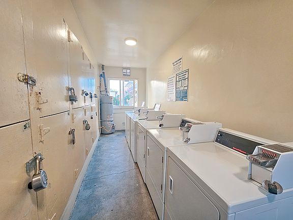 5th image of 2503 Arlington Ave APT C