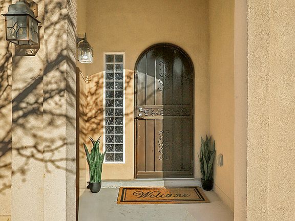 2nd image of 1922 Western Hills Dr SE