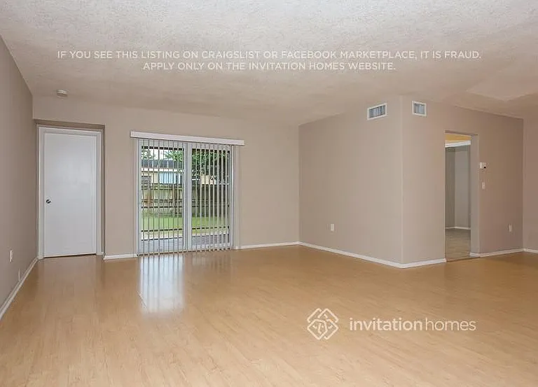 9020 SW 55th Ct — Photo 3