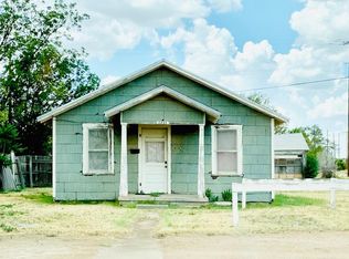 1211 El Paso St, Plainview, TX 79072