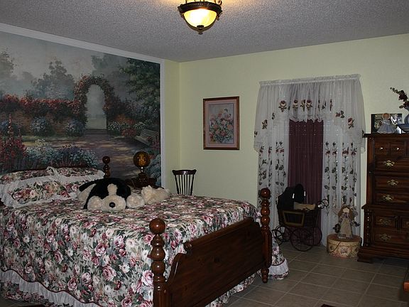 5th image of 301 Harbour St