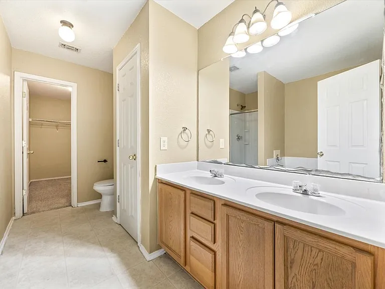 5519 Tomas Cir — Photo 14