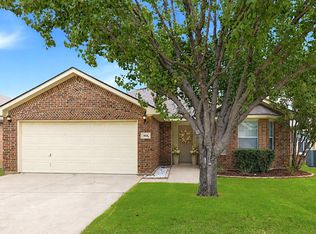 5828 Pearl Oyster Ln, Fort Worth, TX 76179