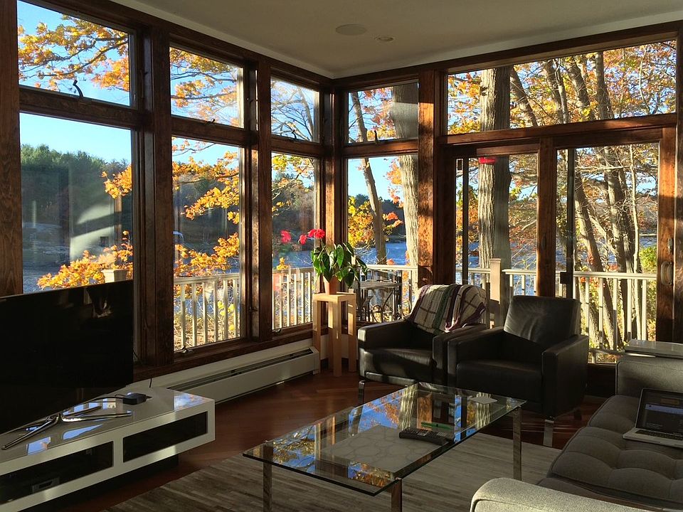 1st image of 54 Woodward Ave