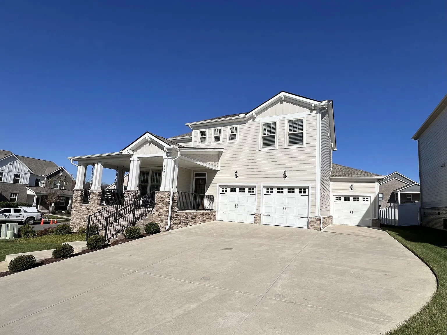 4 bed, 3.5 bath, 2676 sqft, $3,700 — Photo 1