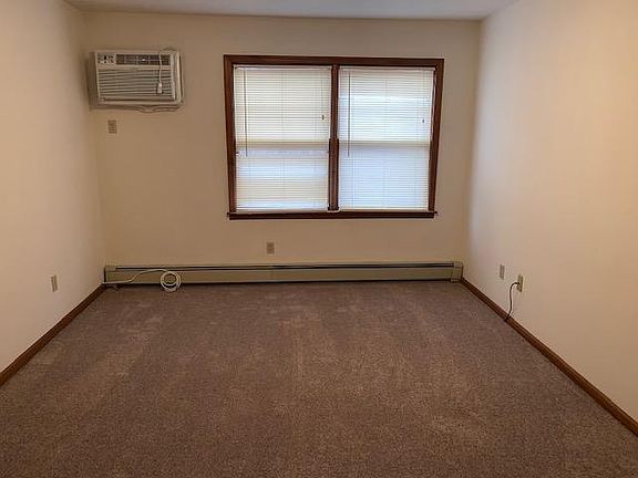 4th image of 1 Highland Ave