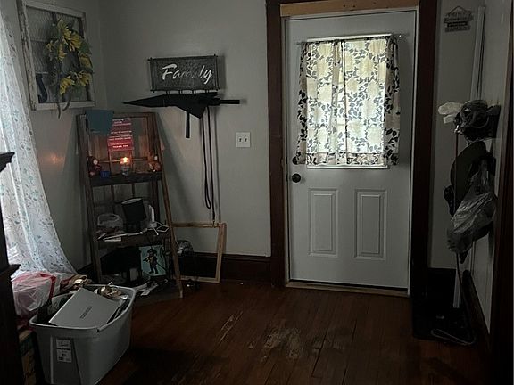 2nd image of 479 Fair Ave NE