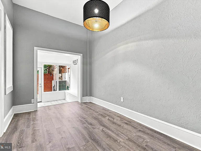 520 Spruce St #1 — Photo 9