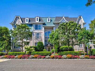 323 Roosevelt Way, Westbury, NY, 11590