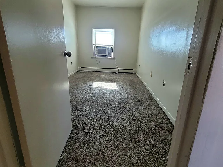 2209 N Market St — Photo 3