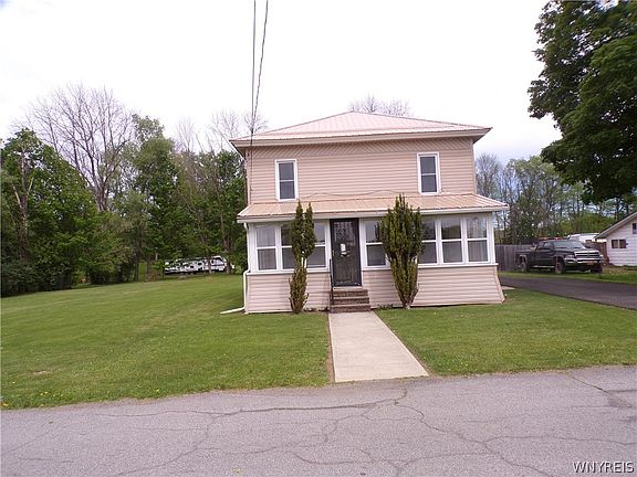 2nd image of 28 Noble St