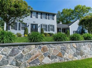 30 Fox Ridge Dr, Cranston, RI 02921