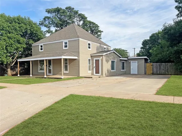 216 E Proctor Ave, Weatherford, OK 73096