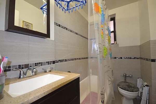 Rented by Silverstein Collection LLC  | media 21