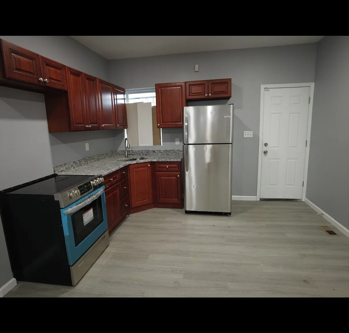 3 bed, 1464 sqft, $1,750 — Photo 2