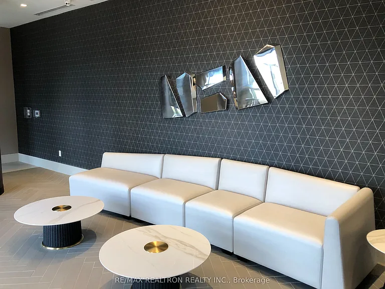 2550 Simcoe St N #1505 — Photo 15