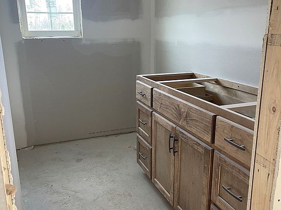 2nd image of 1715 Teeterville Rd