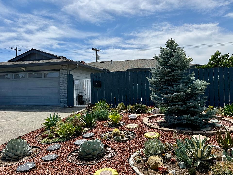 2nd image of 2425 Oceanic Drive