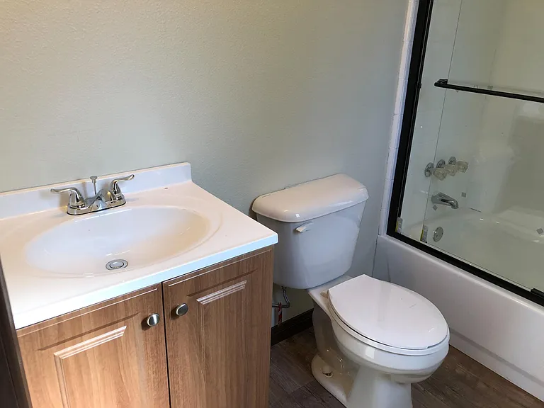 118 W Big Bear Blvd — Photo 8