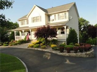 111 Rose Rd, West Nyack, NY 10994