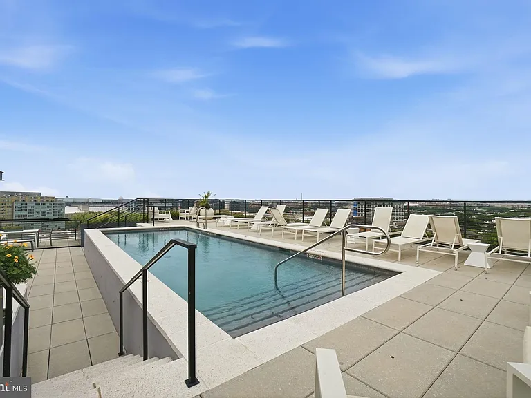 1625 Eckington Pl NE #413 — Photo 33