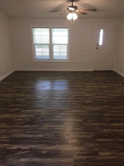 3 bed, 988 sqft, $1,500 — Photo 3