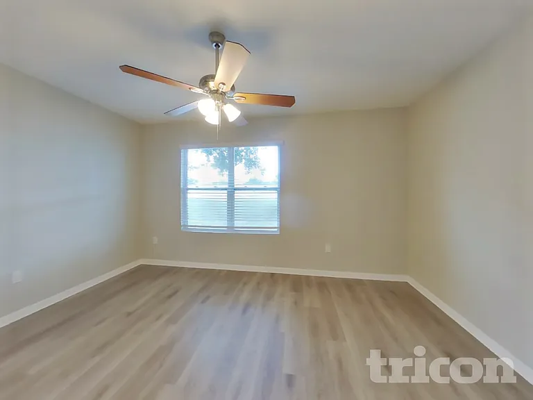 5994 Churchill Square Way — Photo 3