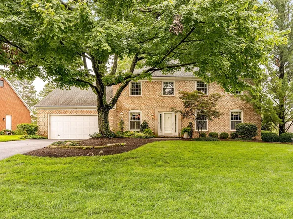 2405 Sandover Rd, Columbus, OH 43220
