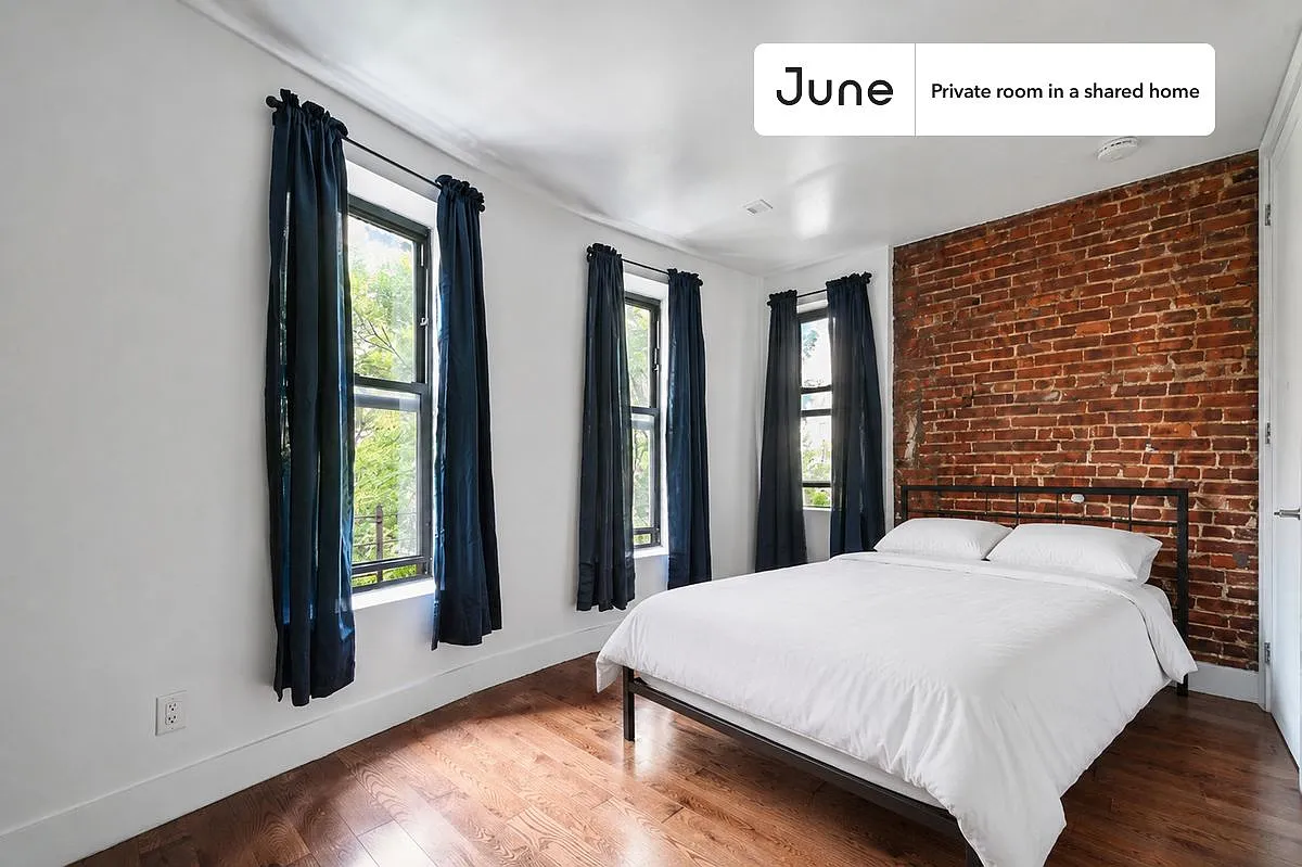 Full bedroom in 4 bed/2 bath home in West Harlem #597 A — Photo 1