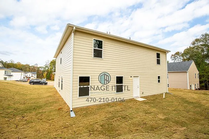 750 Shallowford Rd — Photo 5