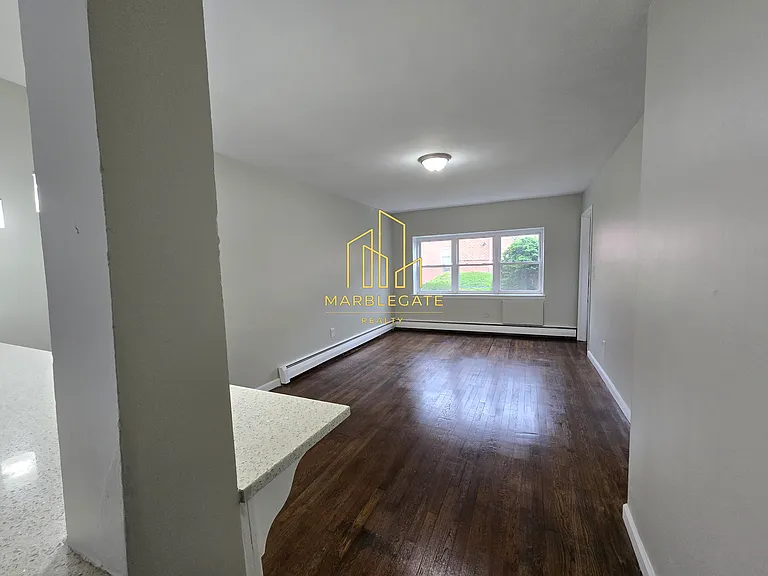 111-112 Lincoln Ave #111A — Photo 4