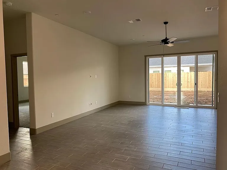 2467 Valverde Dr — Photo 5