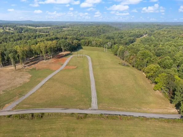 16 Autumn Dr, Albany, KY 42602