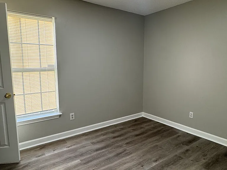 4913 Hopewood Ln — Photo 12