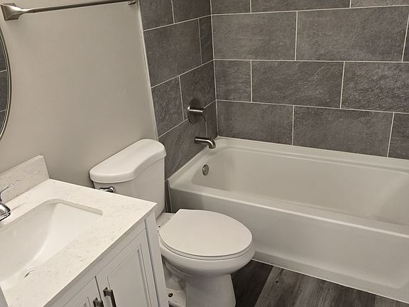 4th image of 921 Virginia Ave