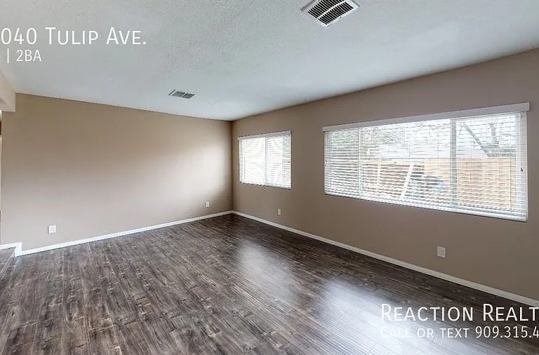 25040 Tulip Ave — Photo 5