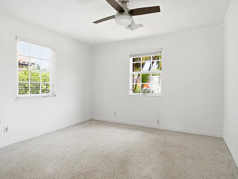 205 Rutland Blvd — Photo 22