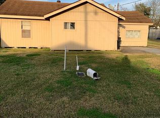 2248 Curt Dr, Groves, TX 77619