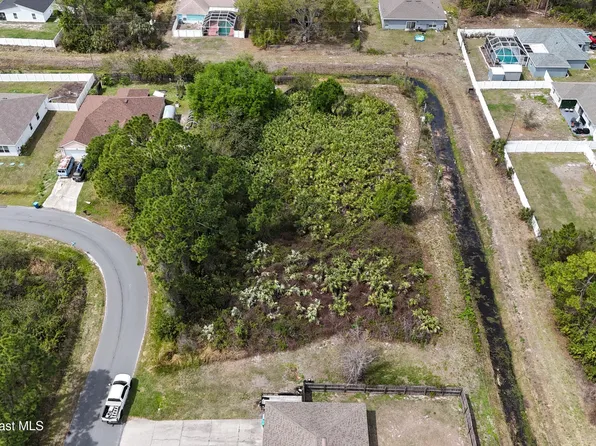 1805 Raintree Ave SE, Palm Bay, FL 32909