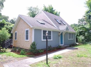 16 Regency Dr, Sagamore, MA 02561