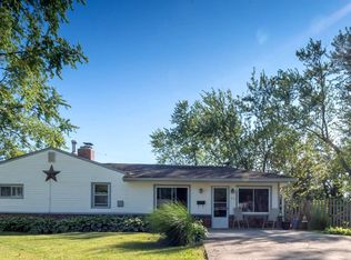 71 Gentle Rd, Levittown, PA 19057