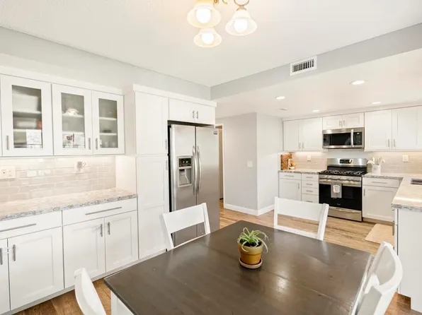 2412 Lake Forest St, Escondido, CA 92026